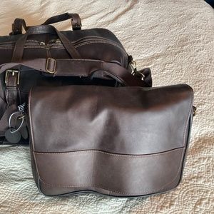 GH Bass leather laptop bag
